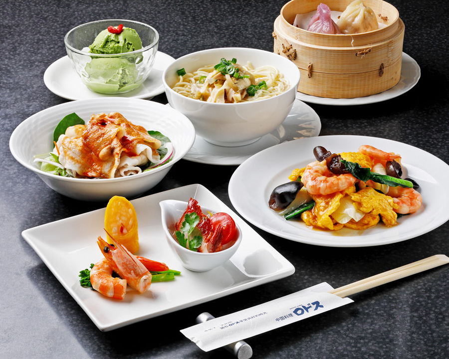 セットのお料理は季節ごとに変更いたします。